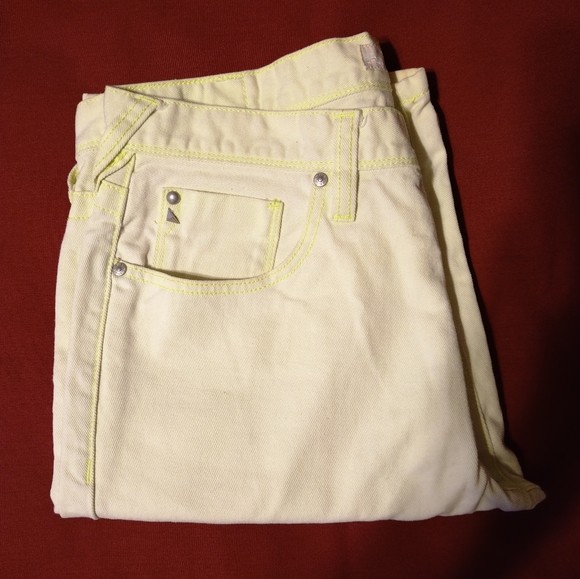 Short - Picture 4 of 6